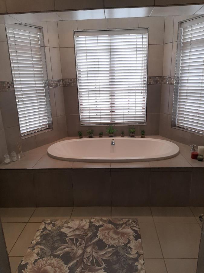 Apartamento Fancy Pansy Germiston Exterior foto